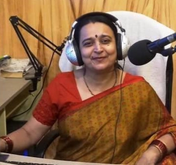 *छत्तीसगढ़ बिलासपुर से अरपा कम्युनिटी बेव रेडियो की संचालिका एक मात्र महिला उद्धोषिका संज्ञा टंडन को मिला अवॉर्ड*