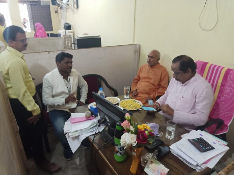 *अपेक्स बैंक के अध्यक्ष ने किया जिला सहकारी केंद्रीय बैंक मर्यादित मरवाही और पेंड्रा शाखा का निरीक्षण*..