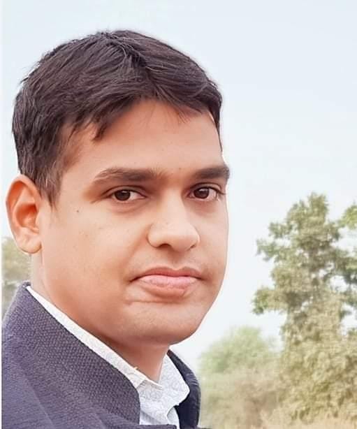 *जिला सहकारी बैंक अध्यक्ष प्रमोद नायक व सभापति अंकित गौरहा के प्रयास से लखराम में खाद की आपूर्ति*