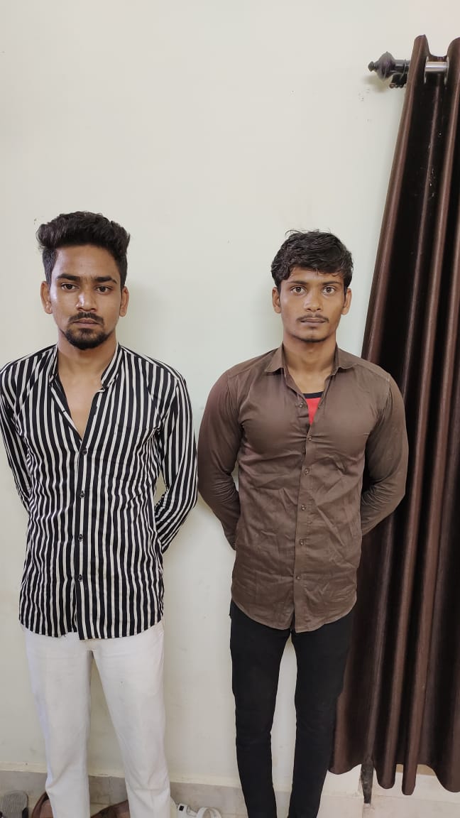 *4 किलो 650 ग्राम गांजा सहित दो आरोपी सरकंडा पुलिस की गिरफ्त में घटना में प्रयुक्त पल्सर मोटरसाइकिल जप्त*