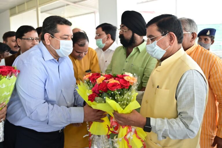 *कोयला मंत्री प्रहलाद जोशी पहुंचे बिलासपुर.. बिजली उत्पादन के लिए कोयले की कोई कमी नहीं है- कोयला मंत्री*.