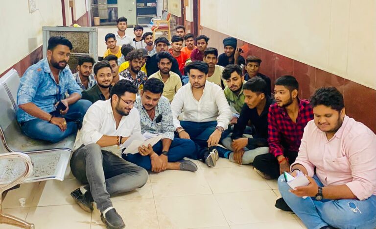 *एनएसयूआई कार्यकारिणी जिला अध्यक्ष रंजीत सिंह के नेतृत्व मे पीडब्ल्यूडी बिलासपुर का हुआ घेराव किस लिए किया गया घेराव पढ़े**