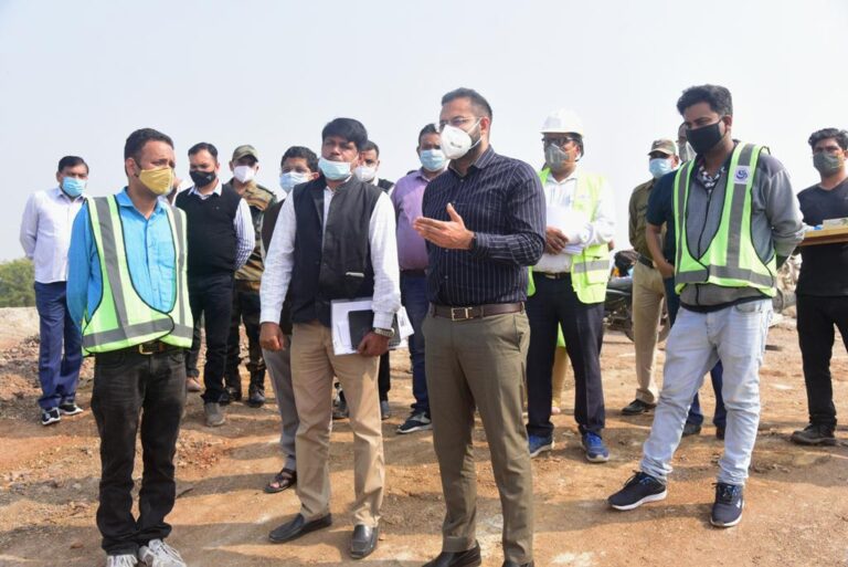 *निर्माणाधीन महत्वपूर्ण कार्यो का कलेक्टर सारांश मित्तर ने लिया जायजा*