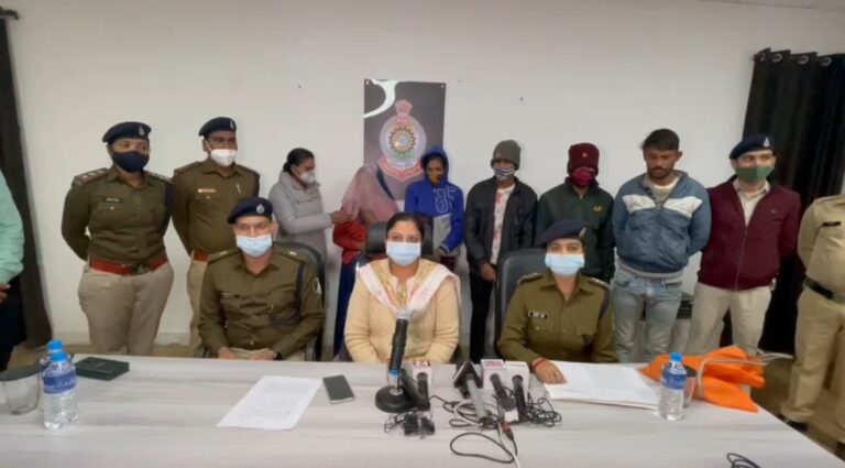 *नाबालिग को लेकर भागी बड़ी मां, फिर बेच दिया राजस्थान में.. बिलासपुर पुलिस ने पांच आरोपियों को किया गिरफ्तार, 1 की तलाश जारी*