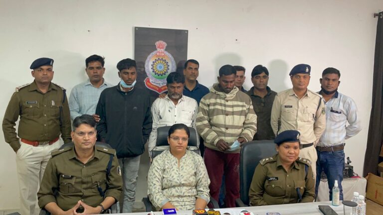 *सिविल लाइन पुलिस की नशे के विरुद्ध फिर एक बार बड़ी कार्यवाही तीन आरोपियों सहित 1000 नग प्रतिबंधित कोडीन सिरप किया जब*