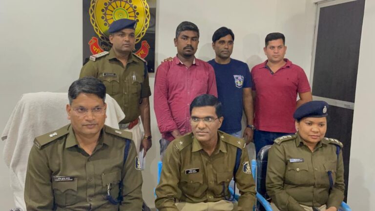 *मोबाइल में पिस्टल की फोटो दिखा कर बिक्री के लिए ग्राहक खोजता अपराधि चढ़ा सिविल लाइन पुलिस के हत्थे 1 नग पिस्टल एवं 6 नग जिंदा कारतूस हुआ बरामद*