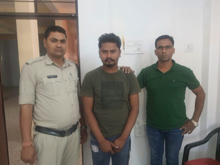 *समता कॉलोनी मर्डर केस में आया नया मोड़ घटना के दिन से फरार एक आरोपी चढ़ा सिविल लाइन पुलिस के हत्थे*