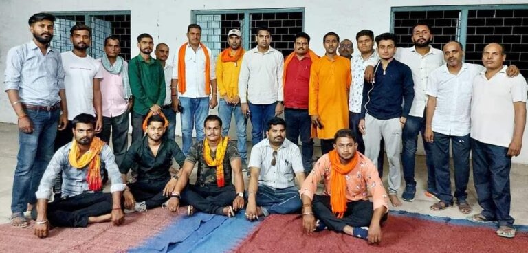 *सरयूपारीण विप्र संघ खारंग परिक्षेत्र की बैठक में शोभायात्रा हेतु निर्णय पारित*।