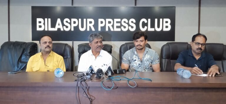 *सतीश जैन द्वारा निर्देशित दिलेश साहू व अनिकृति चौहान अभिनीत फिल्म “चल हट कोनो देख लिही” 13 मई से होगी प्रदर्शित*…..