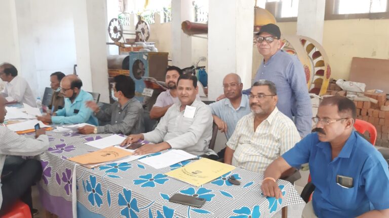 *नगर निगम प्रशासन द्वारा आज जन समस्याॅ निवारण शिविर बिनोबानगर के गायंत्री मदिर मे लगाया गया*