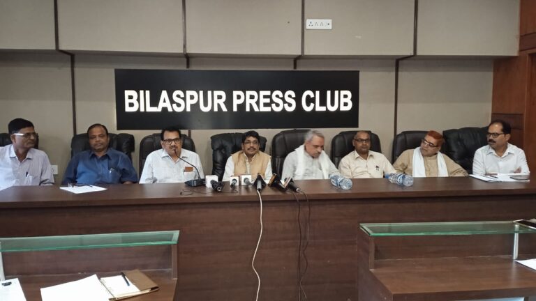 *राज्यसभा की दोनों सीट में से एक सीट पर अनूसुचित जाति वर्ग और दूसरी सीट पर पिछड़ा वर्ग की भागीदारी सुनिश्चित करने एवं सामाजिक बैठक में चयनित नाम पर विचार कर राज्य सभा सदस्य हेतु उम्मीदवार बनाए जाने की अपील*