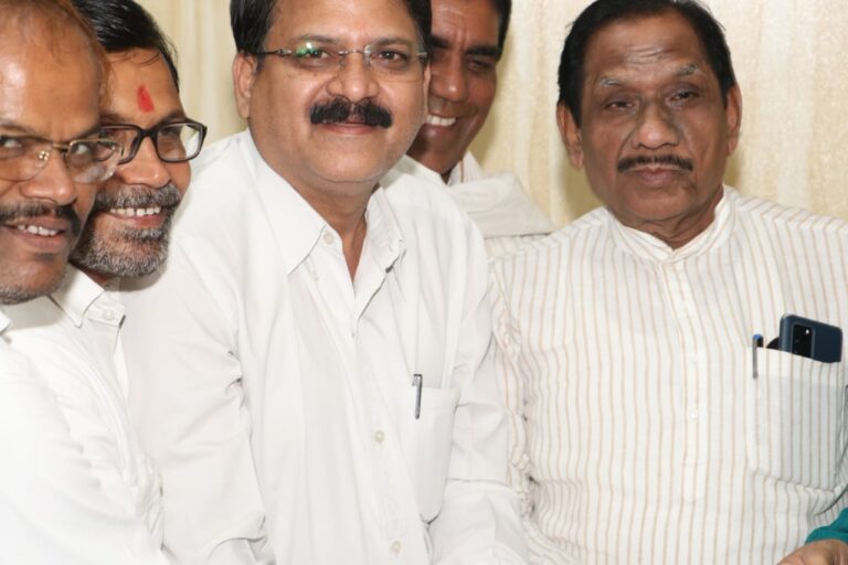 *अपेक्स बैंक के अध्यक्ष एवं दर्जा प्राप्त कैबिनेट मंत्री बैजनाथ चंद्राकर  कबीरधाम जिले के पंडरिया विकासखंड के प्रवास कार्यक्रममे हुए शामिल*