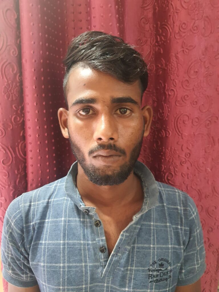 *परिवेश तिवारी की टीम ने की नशे के खिलाफ बड़ी कार्यवाही आरोपी किशन गढ़ेवाल के पास से जब्त किया अवैध नशीली दवाइयों का जखीरा कहां और कैसे पढ़ें पूरी खबर*