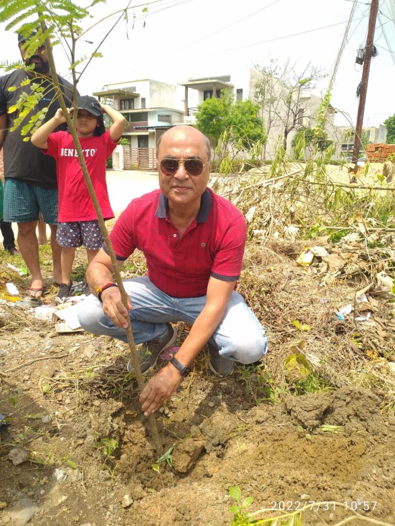 *रामा लाइफ सिटी में कॉलोनी वासियों ने किया वृक्षारोपण*..