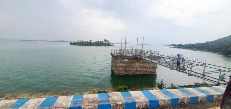 *सभापति ने जिला प्रशासन से मांगा पानी..बताया ..किसानों को सताने लगी बियासी और रोपाई की चिंता..जल्द से जल्द खारंग जलाशय से छोड़ें पानी*