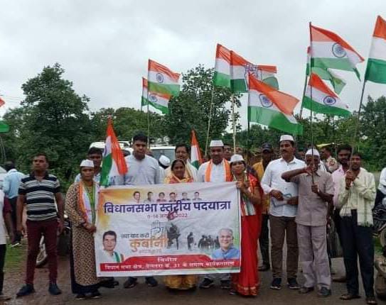 *बेलतरा में झण्डा यात्रा का आत्मीय स्वागत.. सभापति बोले..भारत माता ने गोद में खिलाया.. सेवा ही हम सबका धर्म..विकास ही हमारा मंत्र*