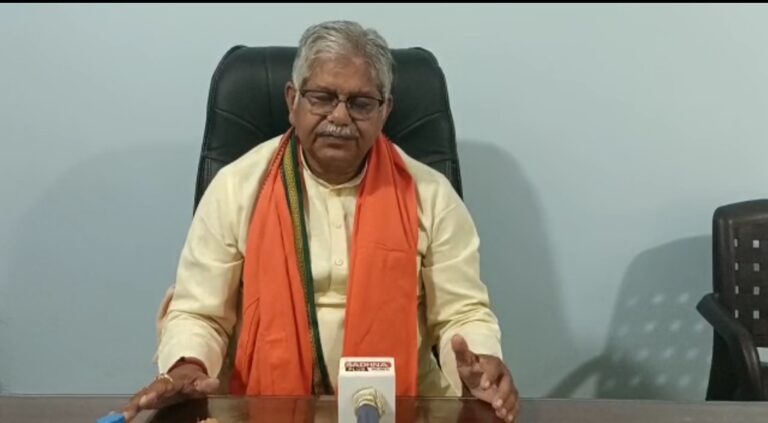 *क्या कहा पूर्व नेता प्रतिपक्ष धरमलाल कौशिक ने कैंसर हॉस्पिटल के टेंडर घोटाले को ले कर देखें वीडियो*