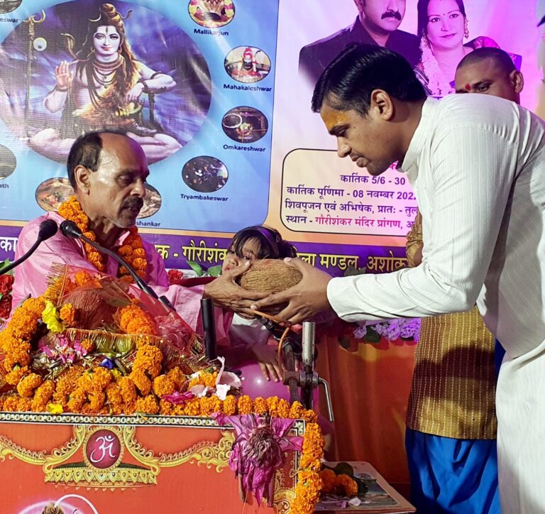 *श्री शिव महापुराण कथा में शामिल हुए जिला पंचायत सभापति..अंकित गौरहा*