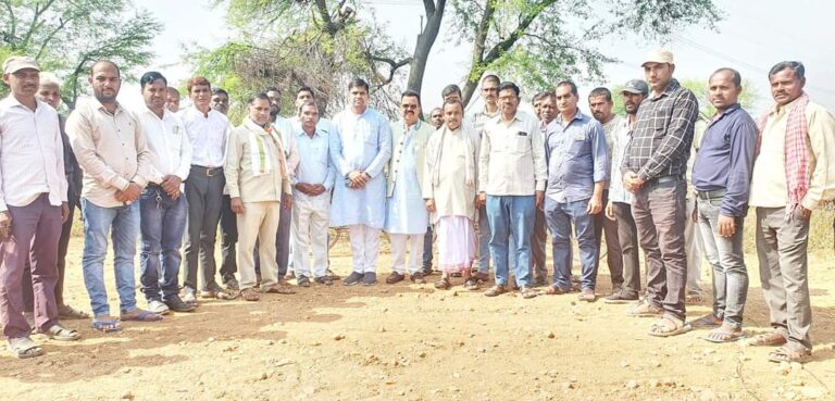 *13 लाख में तैयार होगी सड़क..जन जीवन भी होगा आसान.. सभापति अंकित गौरहा*