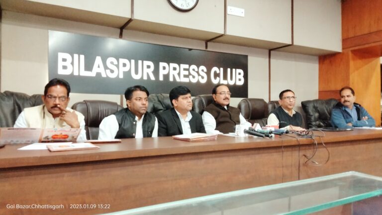 *एस डी इंटरनेशनल फाउंडेशन के बैनर तले 13 से 17 जनवरी तक बिलासपुर के त्रिवेणी परिसर में व्यापार मेले का आयोजन…300 से अधिक स्टाइल हुए बुक पढ़ें पूरी खबर*