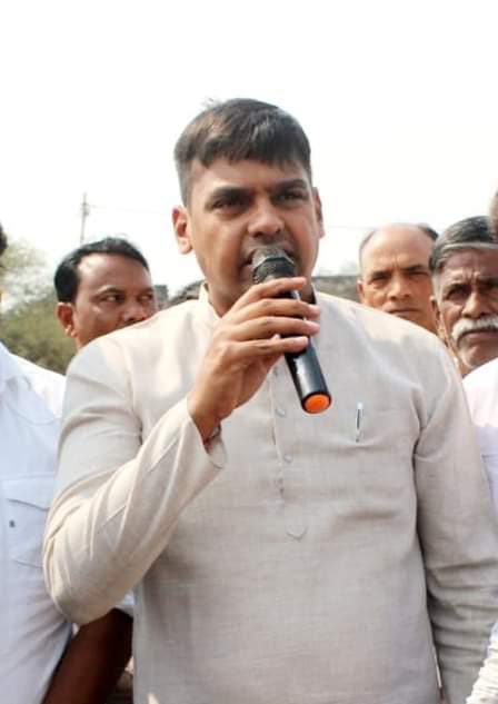 *चुनाव का समय आते ही विधायकों की शुरू हुई नौटंकी कँही ग्रामीणों को लुभावने सपने तो कहीं पदयात्रा का दिखावा…. जिला पंचायत सभापति अंकित गौरहा*