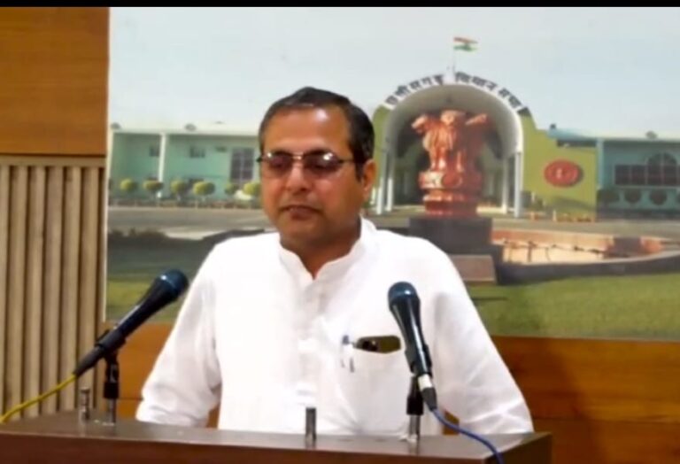 *सीवरेज में गिरे नाबालिक की मौत पर शहर विधायक शैलेश पांडे ने की मुआवजे की मांग.. विधानसभा में गुंजा मामला*