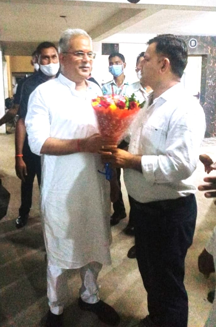 *बिलासपुर प्रेस क्लब की मांग पर पत्रकारों को आवास दिलाने का भरोसा बढ़ा- वीरेन्द्र गहवई*