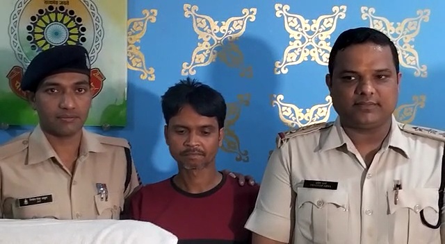 *कोतवाली पुलिस और एसीसीयू की टीम ने 26 तोला सोने की अफरा तफरी करने वाले आरोपी को किया गिरफ्तार…. पढ़े पूरी खबर*