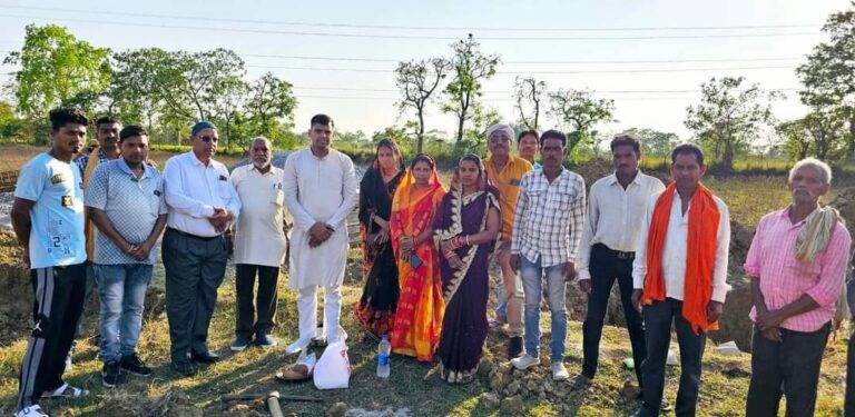 *ज़िला पंचायत सभापति अंकित गौरहा ने 9 लाख रुपए के स्वीकृत हास्पीटल का किया भूमिपूजन*..