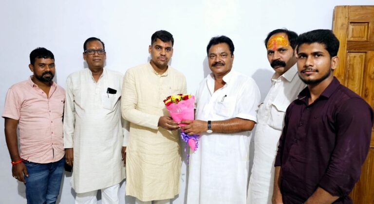 *मैं तो सरकार का सिपाही..जनता का नौकर…जब बच्चों ने लगाया गले…बोले सभापति अंकित..मेरा जीवन जनता को समर्पित*..