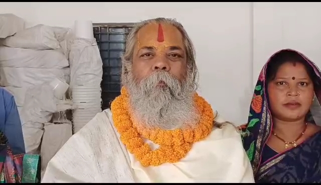 -*महात्मा गांधी ग्रामीण औद्योगिक पार्क के अंतर्गत निर्मित प्राकृतिक पेंट संस्थान का निरीक्षण*