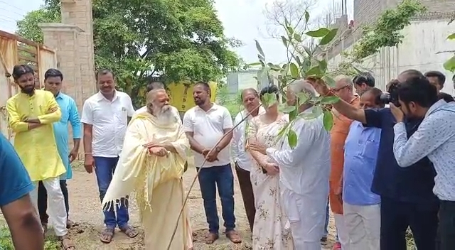 *राम वन गमन परिपथ के लिए चलाए जा रहे रथ यात्रियों का किया स्वागत*