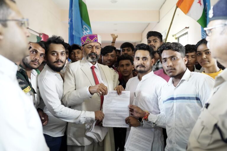 *रंजेश सिंह एनएसयूआई प्रदेश सचिव के नेतृत्व में सैकड़ो की संख्या में एनएसयूआई के साथियों एवम छात्र छात्राओं ने अटल बिहारी वाजपेई विश्वविद्यालय के कुलपति को सोपा ज्ञापन*