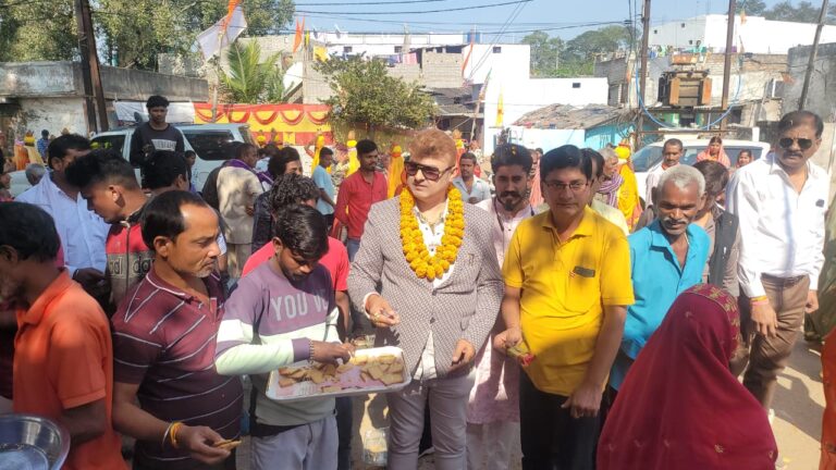 *कांग्रेस नेता त्रिलोक चंद्र श्रीवास के मार्गदर्शन में पटेल समाज के शोभायात्रा का किया गया भव्य स्वागत*,