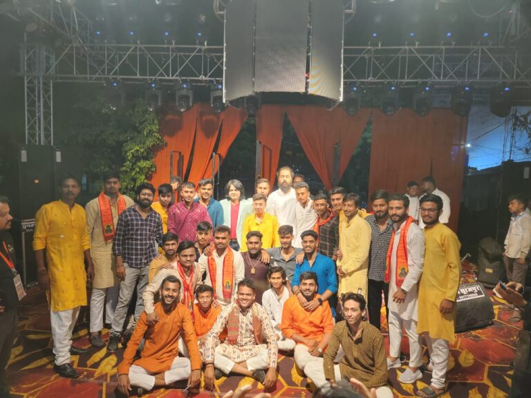 *दुख भंजन हनुमान सेवा समिति द्वारा हनुमान जन्मोत्सव के उपलक्ष में प्रसिद्ध गायक नितिन दुबे के भजनों की हुई प्रस्तुति*