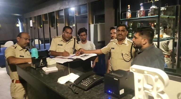 *एमिगोस एवं तंत्रा बार में सिविल लाइन एवं तार बाहर पुलिस ने की कार्यवाही*