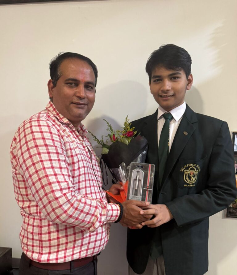 *छत्तीसगढ़ स्वराज सेना के राष्ट्रीय संयोजक एवं निषाद पार्टी के छत्तीसगढ़ प्रभारी संजय सिंह राजपूत के बड़े पुत्र सौजन्य सिंह राजपूत ने CBSE बोर्ड से 10th में 98% लाकर किया शहर को गौरान्वित*