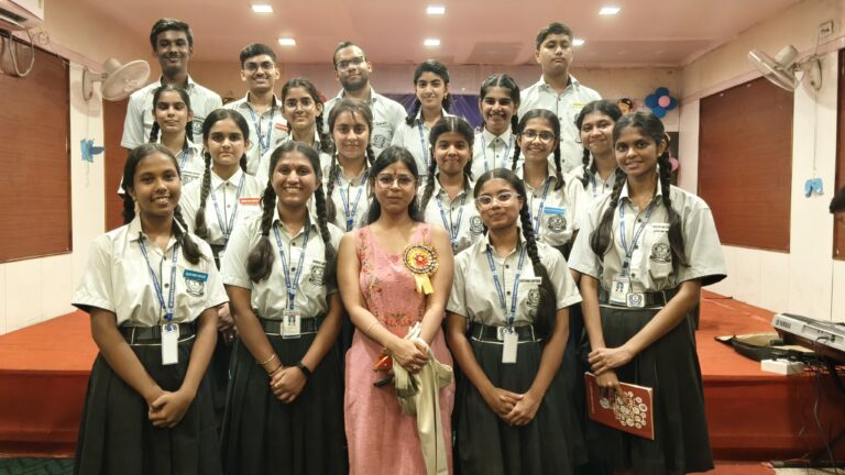 *सेंट जेवियर्स हाई स्कूल, व्यापार विहार, बिलासपुर ने “ऑपरेशन सिन्दूर” में वीरता हेतु कैप्टन डॉ. प्राची शर्मा को किया सम्मानित*