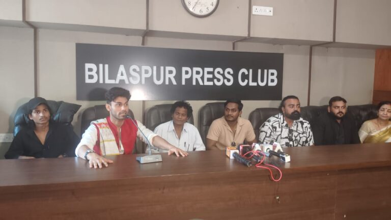 *छत्तीसगढ़ की पहली सच्ची घटना पर आधारित फिल्म ‘दंतेला’ 29 अगस्त से सिनेमाघरों में… डॉक्टर्स की टीम ने किया निर्माण, हॉरर-कॉमेडी का धमाकेदार तड़का*