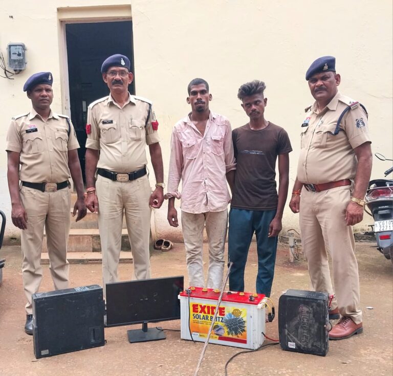 *सीपत पुलिस की शानदार कामयाबी – सहकारी समिति चोरी कांड का पर्दाफाश, दो आरोपी गिरफ्तार, ₹80,000 की संपत्ति बरामद*