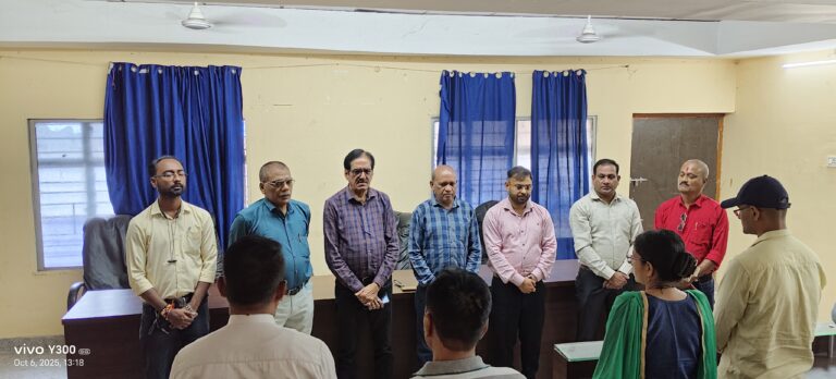 *पत्रकार परिवार ने याद किए अपने सच्चे साथी — बिलासपुर प्रेस क्लब में दिवंगत पत्रकारों और परिजनों को दी गई भावभीनी श्रद्धांजलि*