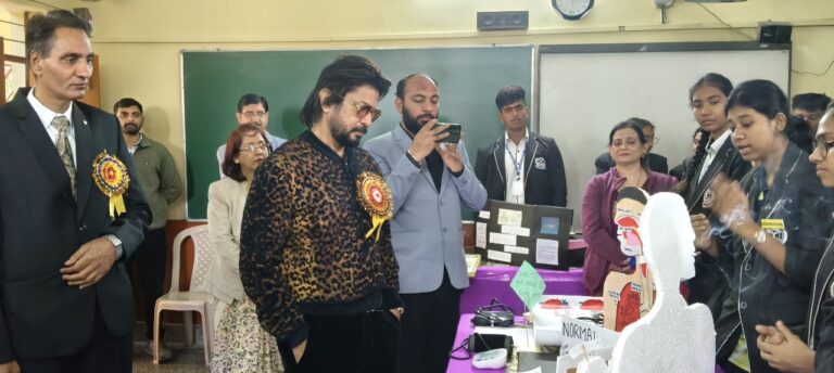 *सेंट जेवियर्स स्कूल में बाल दिवस पर चाइल्ड डेवलपमेंट सेंटर और वार्षिक प्रदर्शनी का भव्य शुभारंभ*