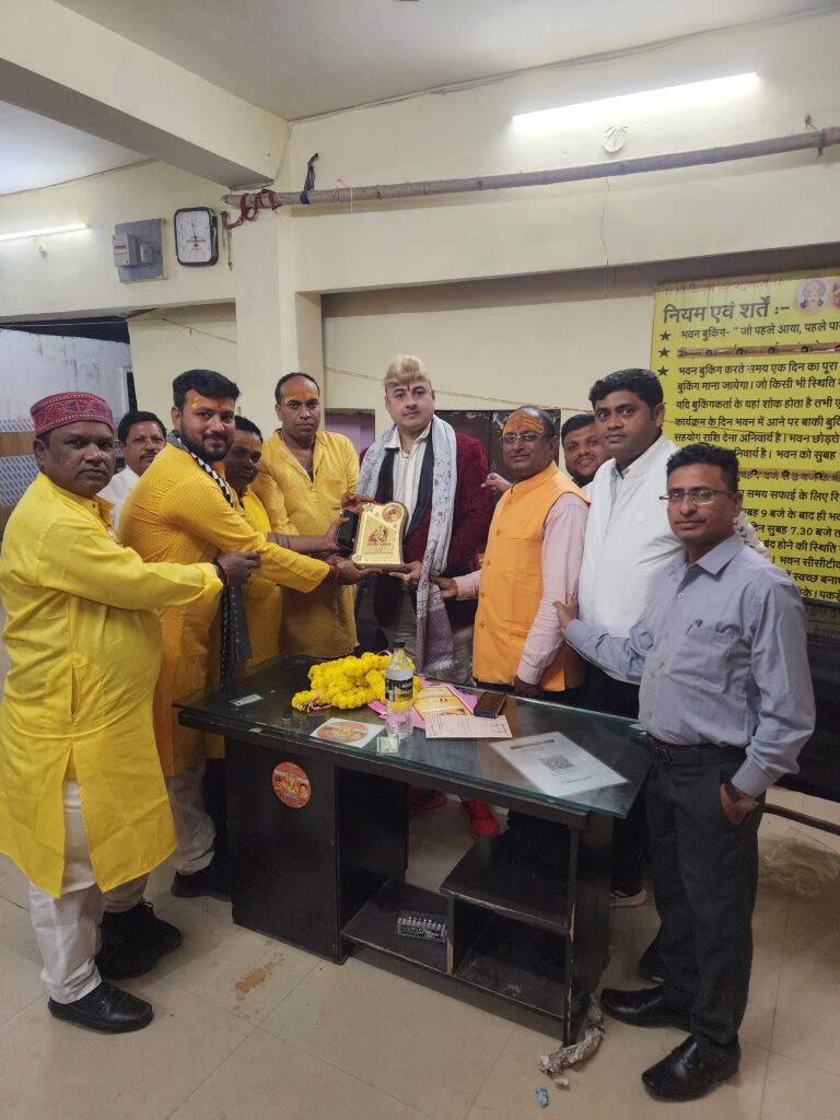 *श्रीवास भवन में शिव–हनुमान व श्री सेन जी महाराज मंदिर की प्राण प्रतिष्ठा, कार्यक्रम में पहुँचे समाज अध्यक्ष त्रिलोक श्रीवास*