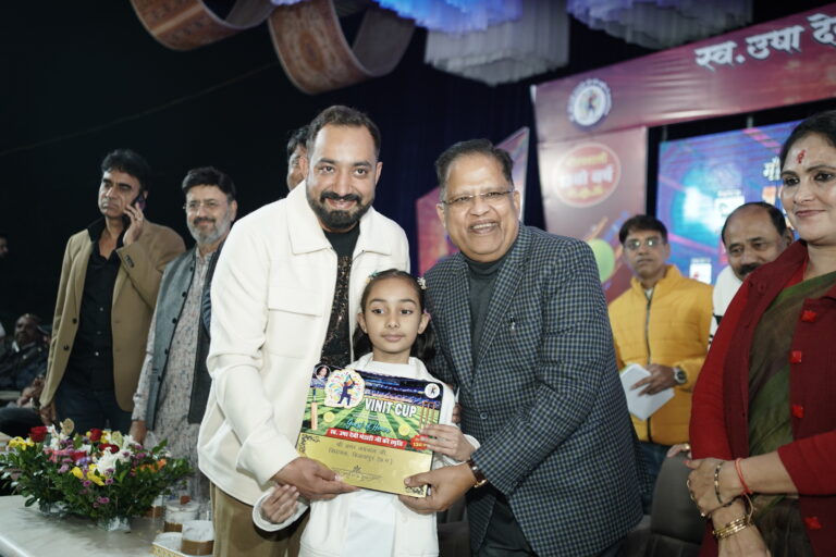 *आतिशबाजी, रोमांचक मुकाबले और रिकॉर्ड इनामी राशि के साथ विनीत कप का भव्य शुभारंभ  स्व. ऊषा देवी भंडारी की स्मृति में 13वें वर्ष भी खेल और गौरव का उत्सव*