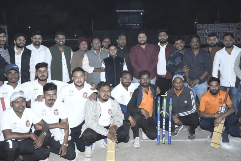 *यादव प्रीमियम लीग सीजन-1 का पांचवां दिन रहा रोमांचक, चार मुकाबलों में दिखा खिलाड़ियों का जोश और खेल भावना*