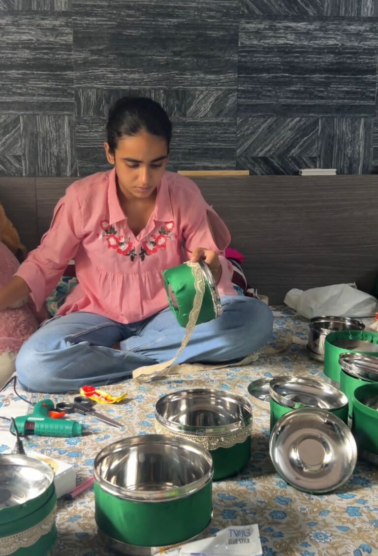 *नौकरी छोड़कर शुरू किया आर्ट एंड क्राफ्ट का बिजनेस अमेरिका और जर्मनी तक पहुंचा रही अपना हुनर*