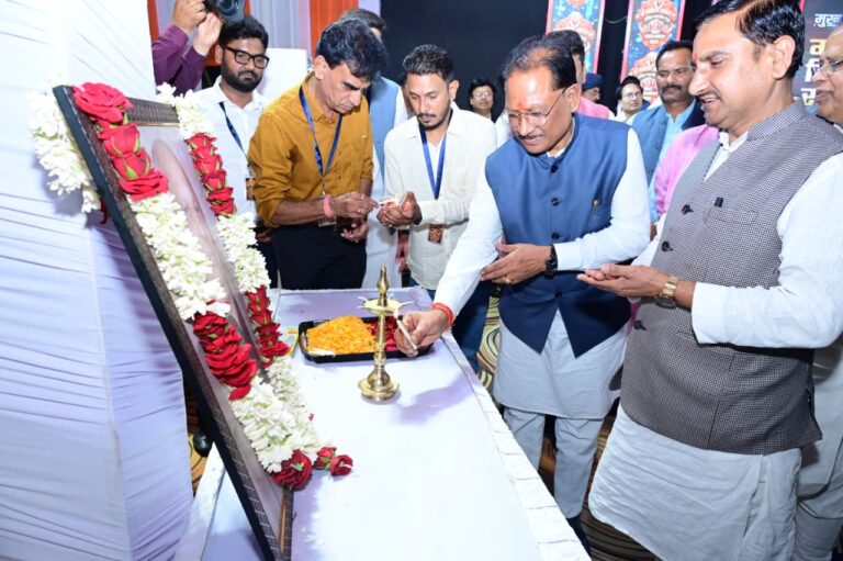 *लखीराम अग्रवाल स्मृति टी-20 के समापन में पहुंचे CM साय: ‘काका जी के आशीर्वाद से बना मुख्यमंत्री’, बिलासपुर में अंतरराष्ट्रीय स्टेडियम का ऐलान*