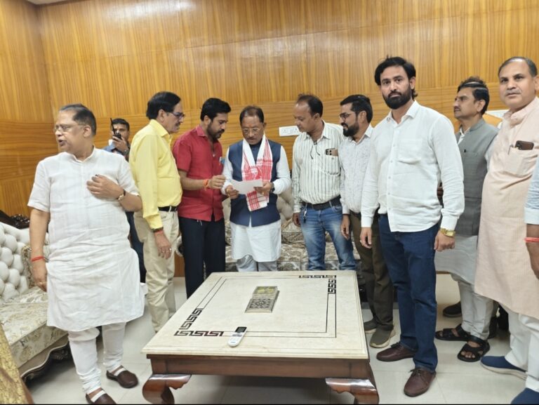 *संकट में साथी के साथ खड़ा प्रेस क्लब: अध्यक्ष अजीत मिश्रा के नेतृत्व में CM से आर्थिक सहायता की मांग*