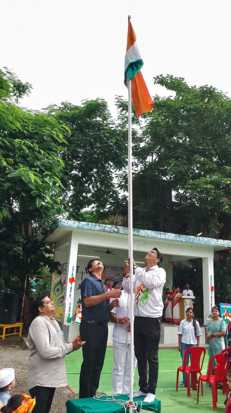 *सेंट जेवियर्स हाई स्कूल सरकंडा में देशभक्ति के रंग में रंगा 80वां स्वतंत्रता दिवस समारोह*