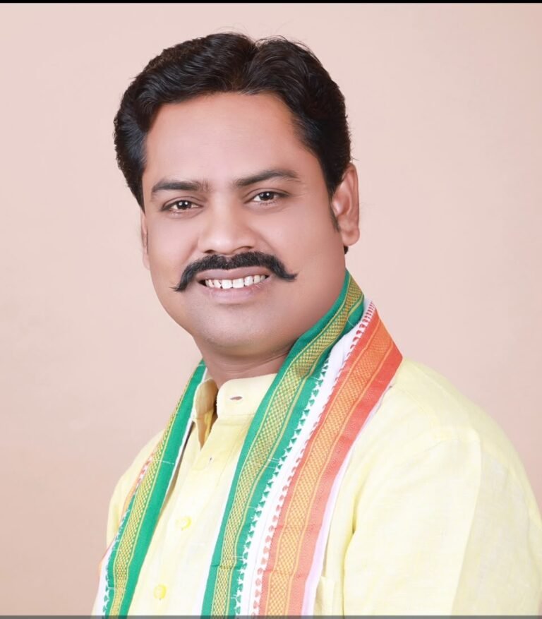 *​जिला सहकारी बैंक बिल्हा शाखा में लाखों रुपये के घोटाले की निष्पक्ष जांच और दोषियों को तत्काल निलंबन की जाए- लक्ष्मीनाथ साहू*